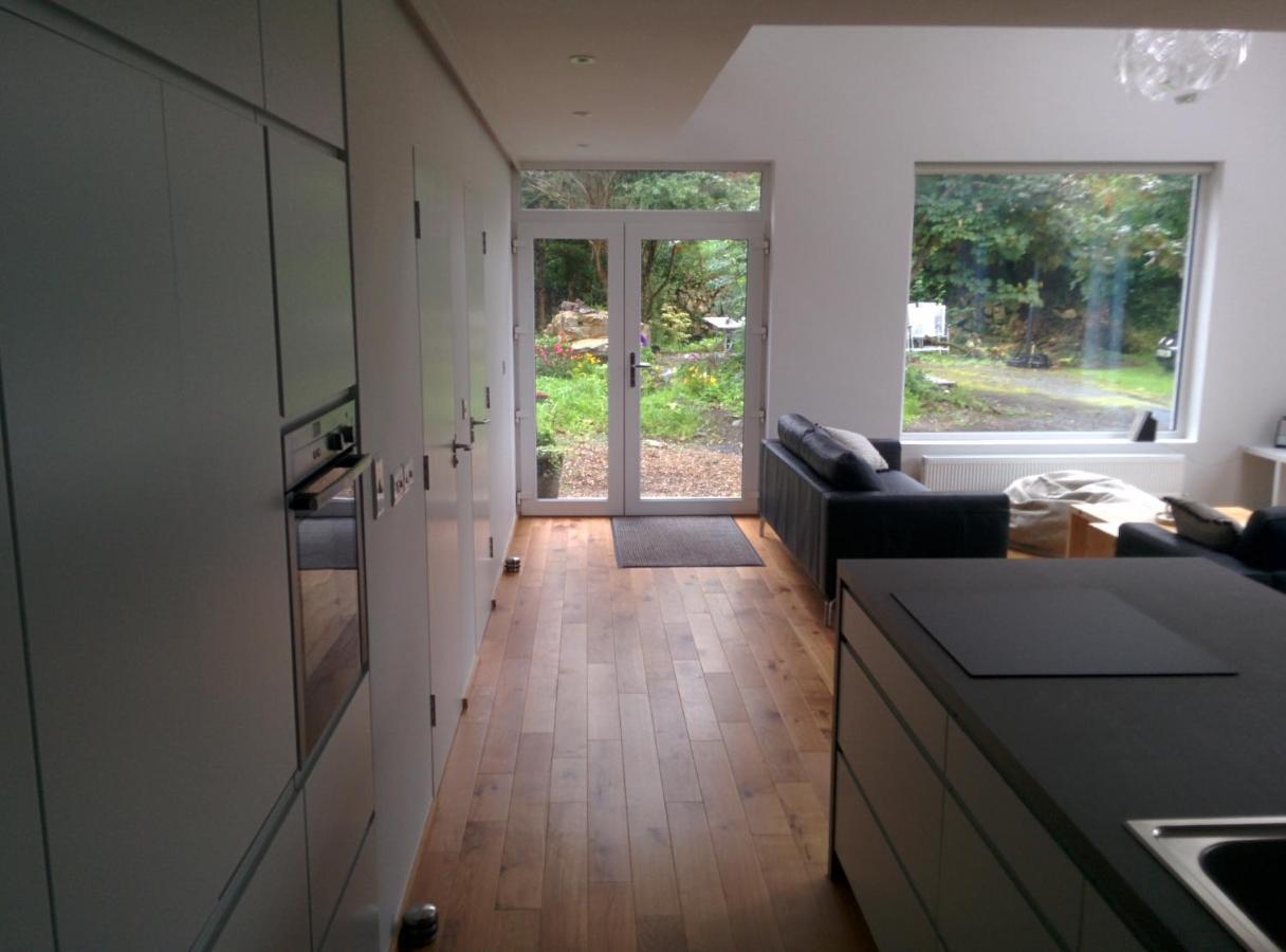 Spacious Contemporary Chalet Type Apartment. กัลเวย์ ภายนอก รูปภาพ